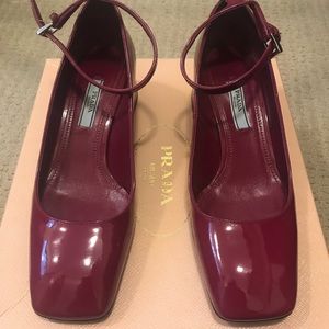 Prada Patent Leather buckle heel pump 6.5/7